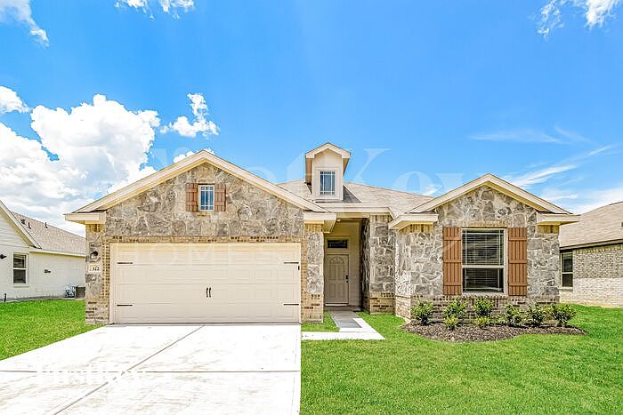 1st image of 322 Lakeway Cir