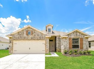 322 Lakeway Cir, Anahuac, TX 77514