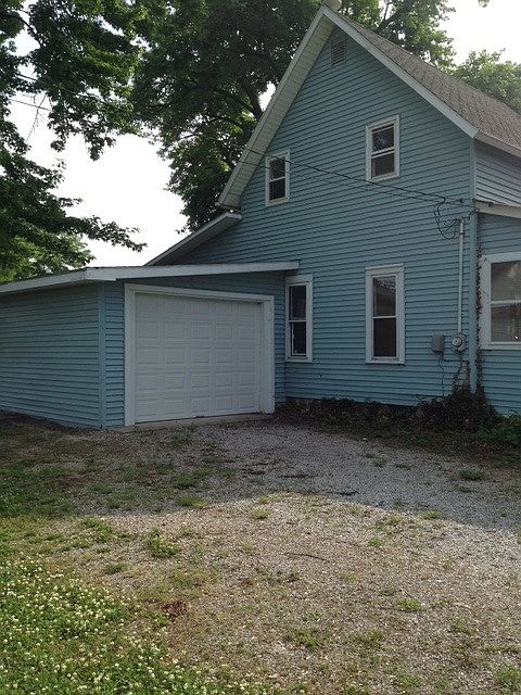 2nd image of 112 Park Dr