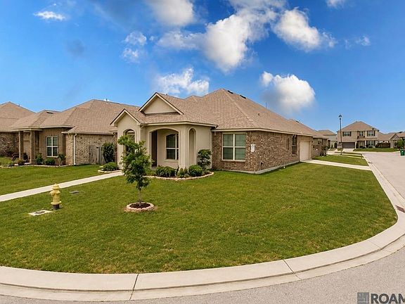 2nd image of 433 Oak Haven Ct