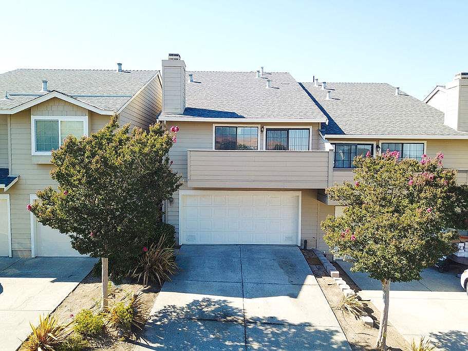 2nd image of 118 Wildes Ct