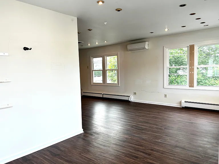 105 Ohio Ave #UPPER — Photo 8
