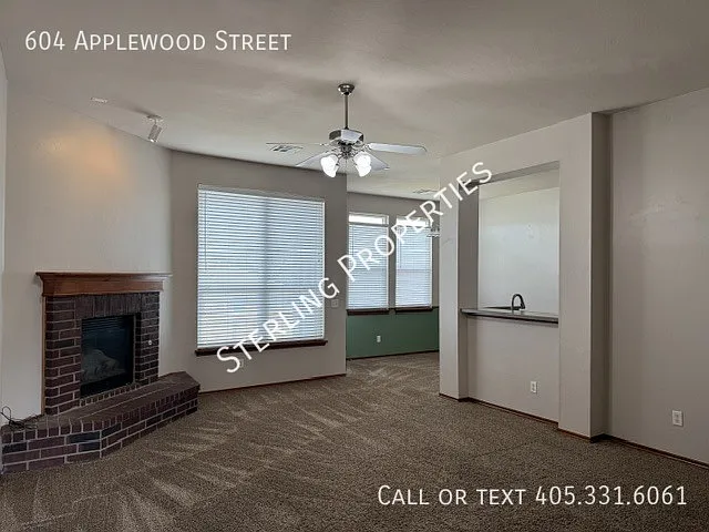 604 Applewood St — Photo 7