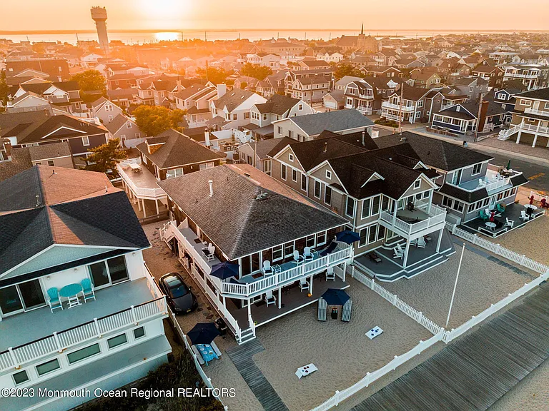 1404 Oceanfront #UPPER — Photo 5