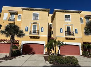 6408 Mayra Shores Ln, Apollo Beach, FL 33572