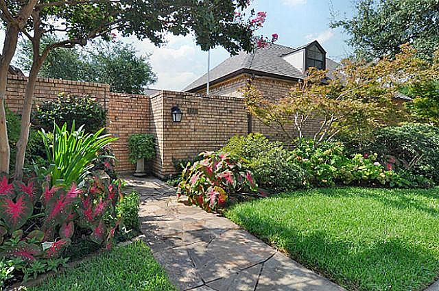 1st image of 3210 Stonehenge Ln