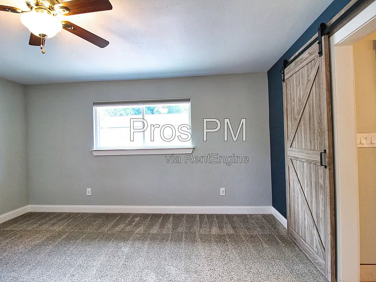 106 Joyce Dr — Photo 16