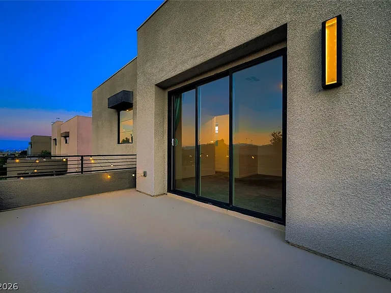10334 Jade Gardens Dr — Photo 19