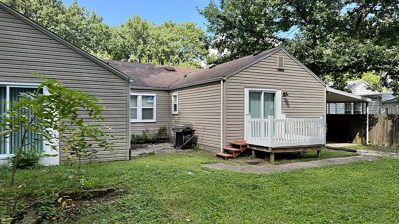 2215 Durham — Photo 3