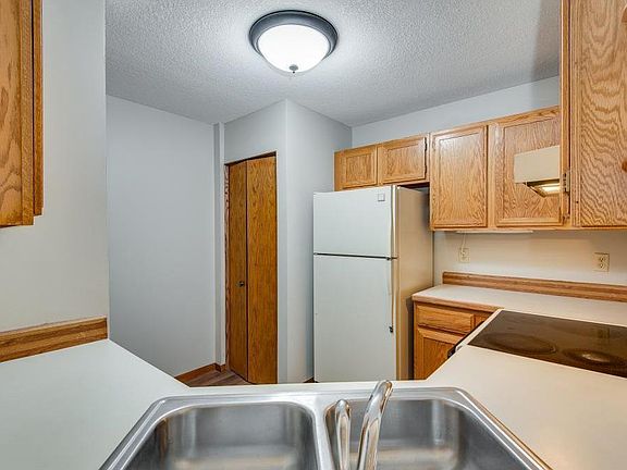 4th image of 3569 Blue Jay Way APT 202