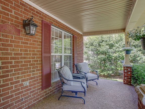 3rd image of 3163 Winberry Dr