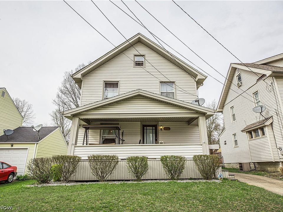 1st image of 252 E 2nd St