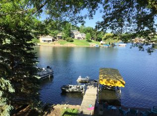 1085 Lakeshore Dr, Brooklyn, IA 52211