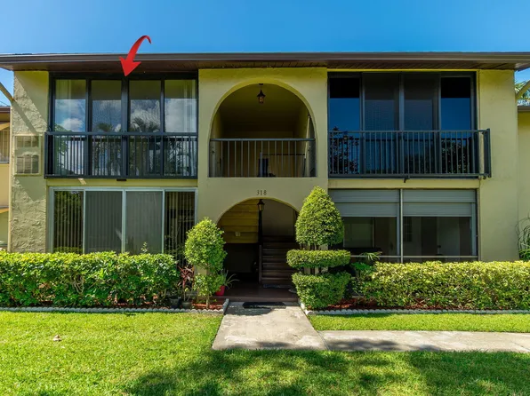 318 Pine Ridge Circle #C-2, Greenacres, FL 33463