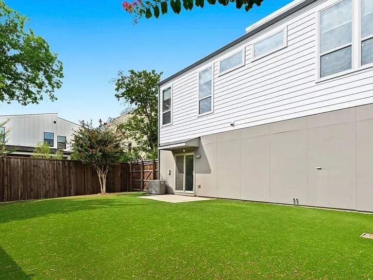 5015 Manett St #106 — Photo 15