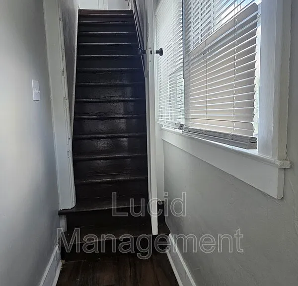 1210 Longfield Ave #1 — Photo 3