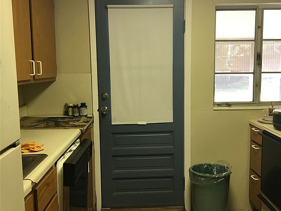 5th image of 4315 S Hubert Ave