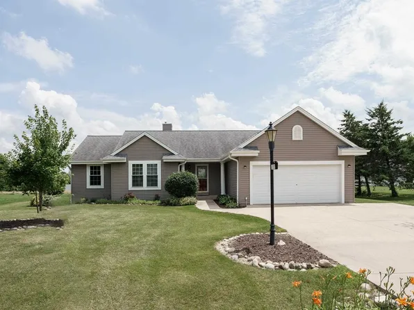 320 Pleasant Street, Eagle, WI 53119