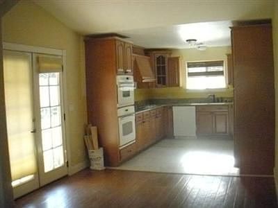 3rd image of 7632 Ellen Ln