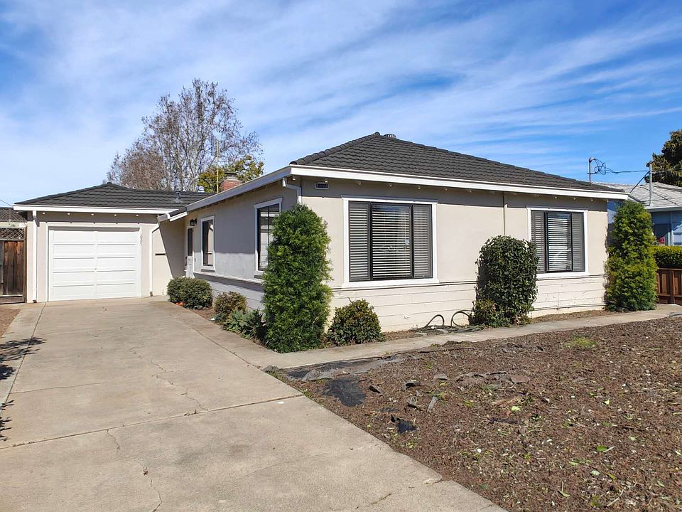 1st image of 627 Bryan Ave