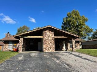 113 Kingsway Dr, Belleville, IL 62226