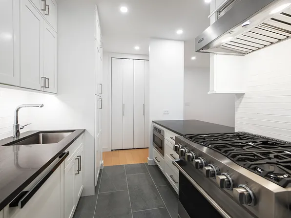 45 East 89th Street 6C image 2 of 12