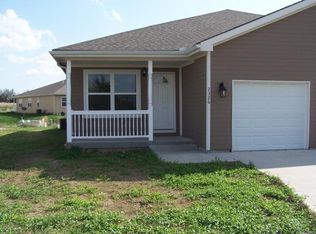 2326 Osprey Ct, Junction City, KS 66441
