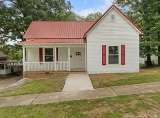 409 N 3rd St, Central City, KY 42330