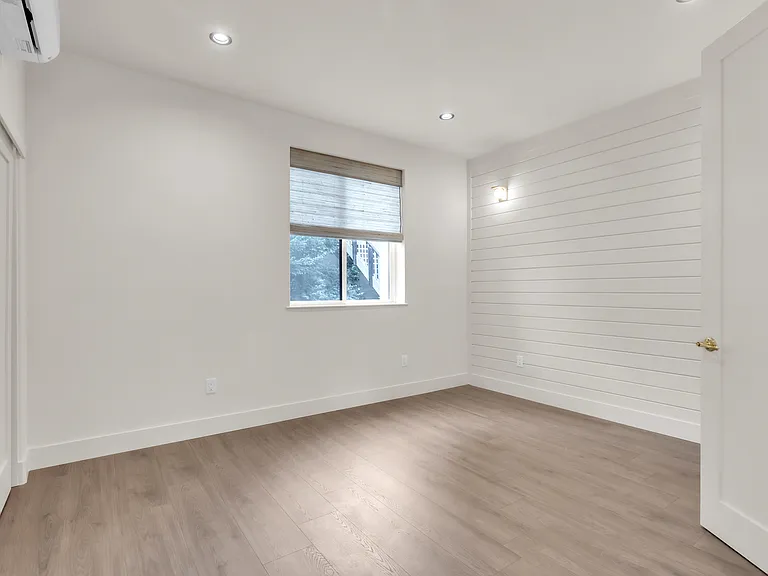 207 3rd St #230 — Photo 12