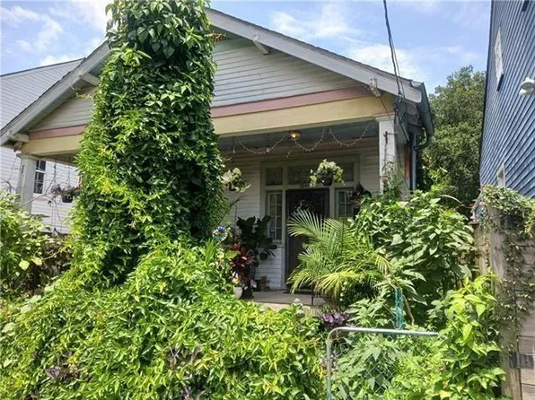 3041 Burgundy St, New Orleans, LA 70117