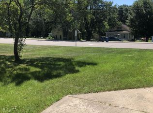 838 N Benton Dr APT 4, Sauk Rapids, MN 56379