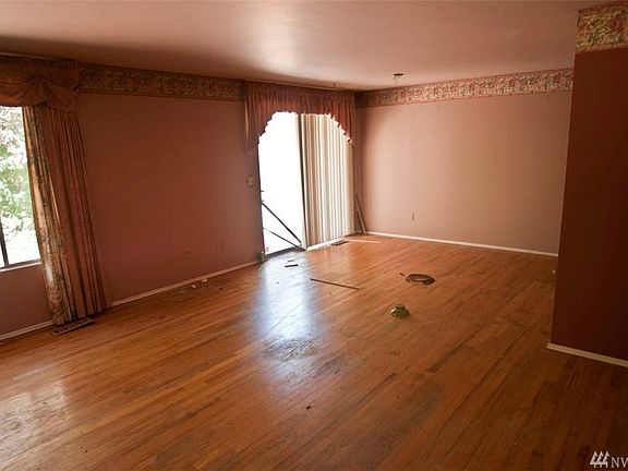 2nd image of 7106 Husky Way SE