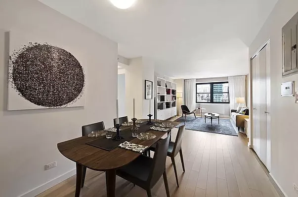 Rented by Manhattan Realty Group | media 1