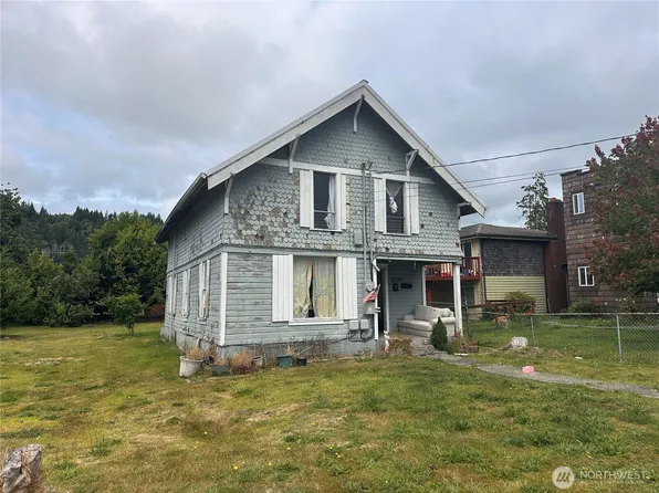 2739 Pacific Avenue, Hoquiam, WA 98550