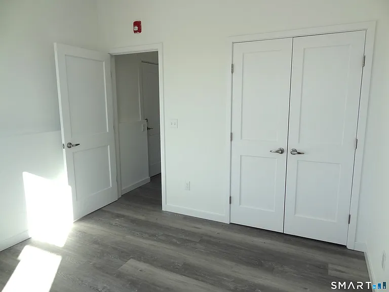 2806 Fairfield Ave #207 — Photo 9