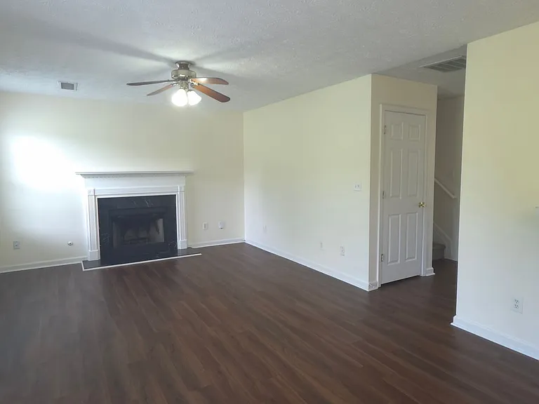 2895 Gallery Grv — Photo 2