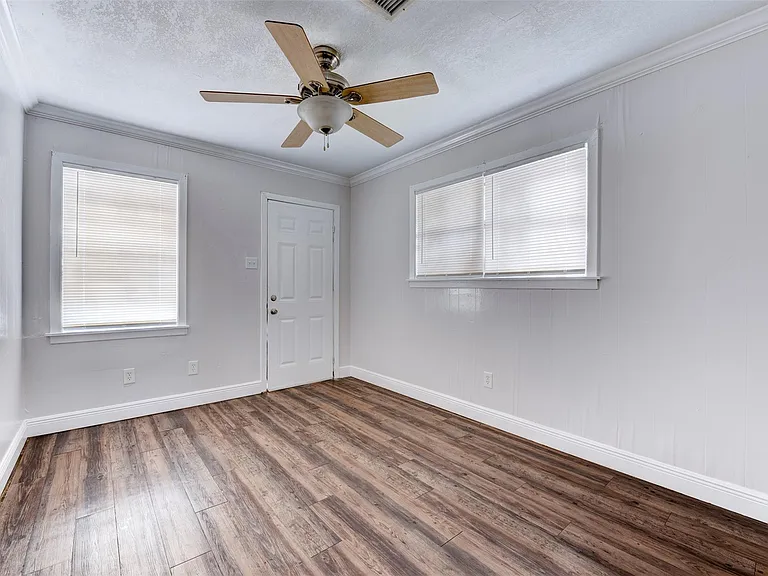 1209 Cabell St — Photo 9