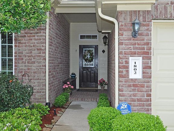 3rd image of 1802 Hanover Springs Ln