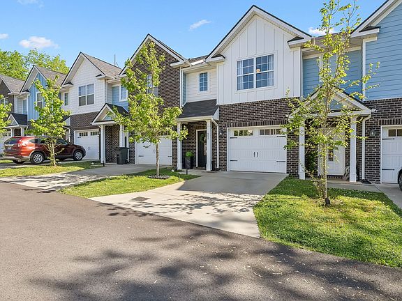 2nd image of 605 Longfellow Ln