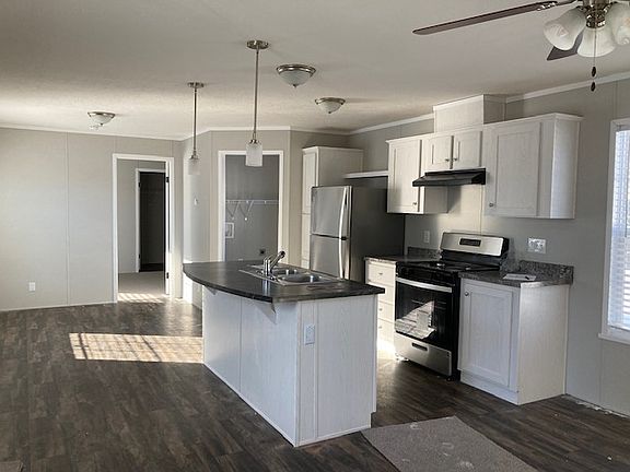 2nd image of 426 Lazy Branch Dr