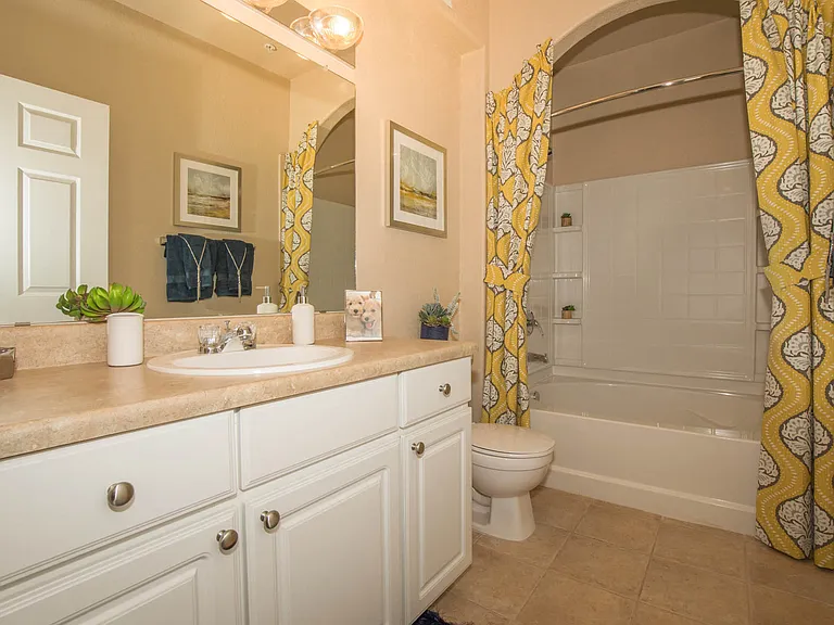 2b2 Model 1141 SQFT 2 Bed 2 Bath