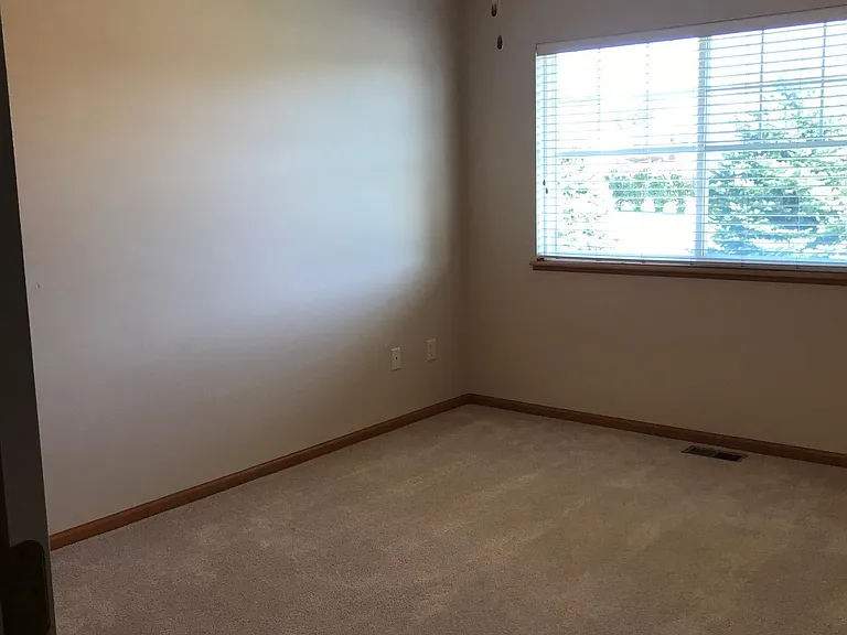5810 NW 14th Ct — Photo 13