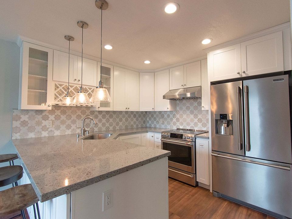 1st image of 280 Tradewinds Dr APT 2