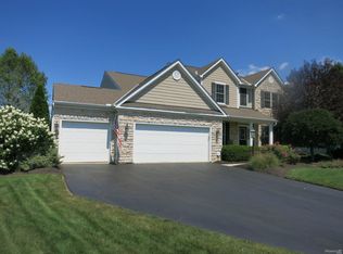 215 Kitdare Dr, Delaware, OH 43015