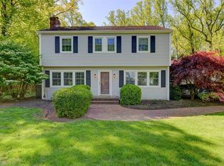 10 Stork Ct, Middletown, NJ 07748