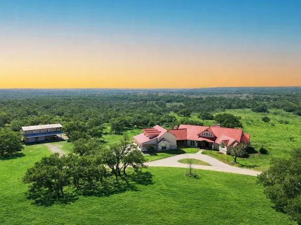 2810 Bridlewood Ranches Dr, San Marcos, TX 78666