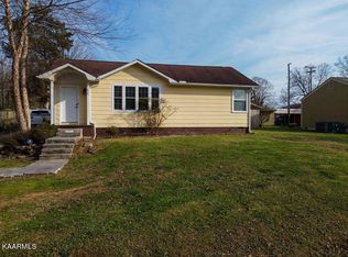 615 Gideon St, Athens, TN 37303