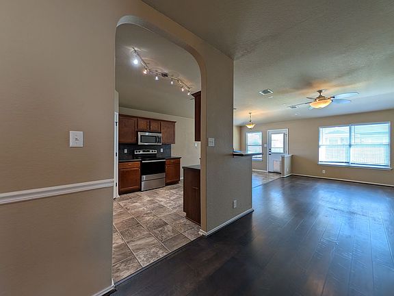3rd image of 246 Crane Crest Dr