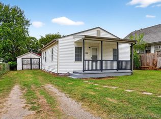 703 S Chickasaw Ave, Bartlesville, OK 74003
