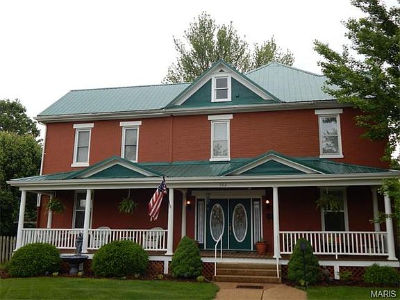 3rd image of 102 E Franklin Ave